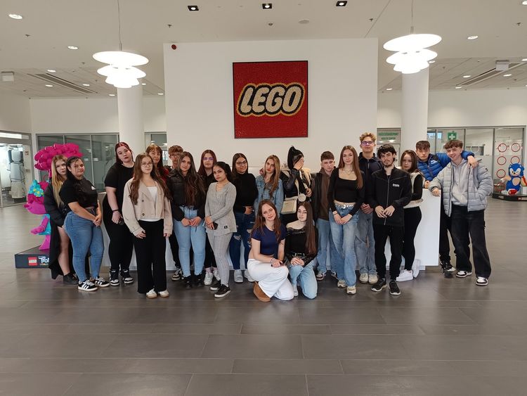 Látogatás a LEGO gyárban.